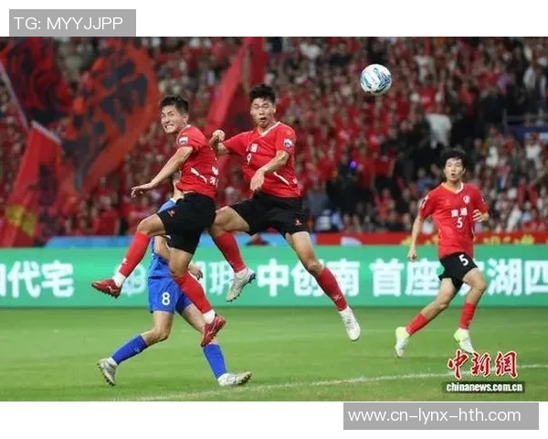 战鼓先行！南通球迷会携5年怀念重返南京奥体 为苏超决赛热血助威