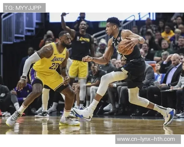 湖人遭冲击！里夫斯左小腿细微拉伤 至少缺阵一周最快打快船复出